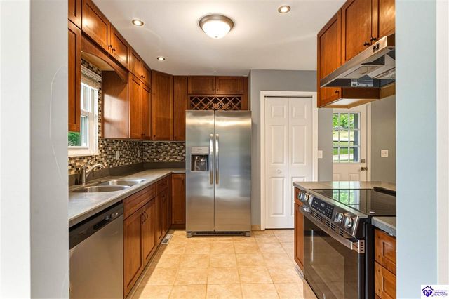 531 Rose Creek Drive, Radcliff, KY 40160