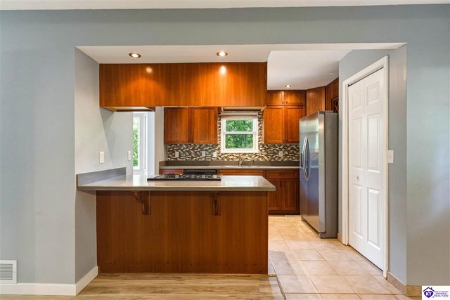 531 Rose Creek Drive, Radcliff, KY 40160