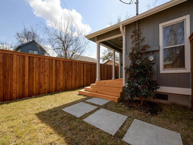 2106 Holly ST B, Austin, TX 78702