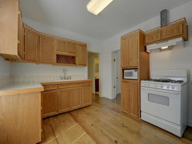 2106 Holly ST B, Austin, TX 78702