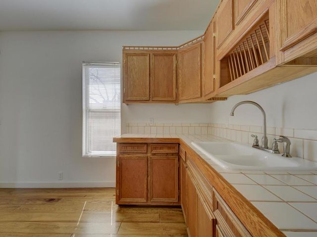 2106 Holly ST B, Austin, TX 78702
