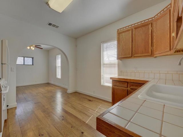 2106 Holly ST B, Austin, TX 78702