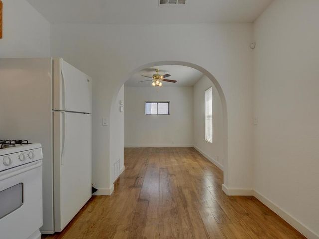2106 Holly ST B, Austin, TX 78702