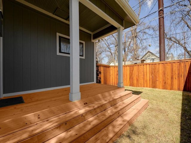 2106 Holly ST B, Austin, TX 78702