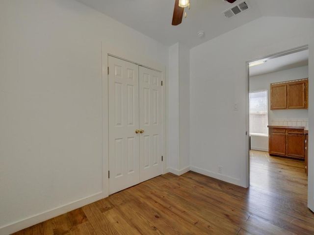 2106 Holly ST B, Austin, TX 78702
