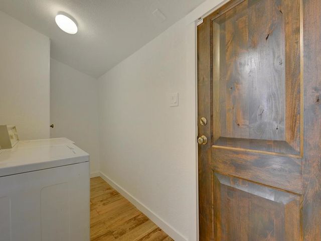 2106 Holly ST B, Austin, TX 78702