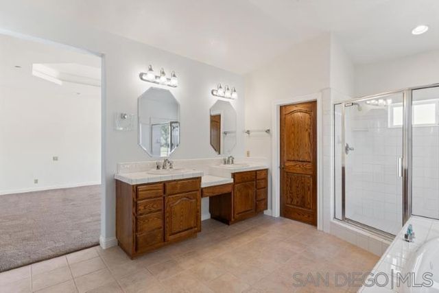 4417 Fallsbrae Road, Fallbrook, CA 92028