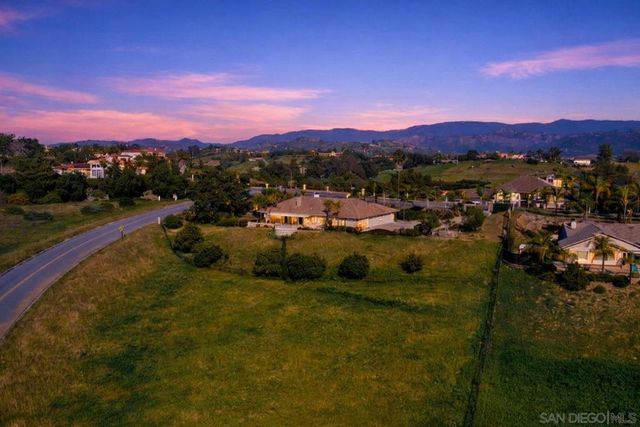 4417 Fallsbrae Road, Fallbrook, CA 92028