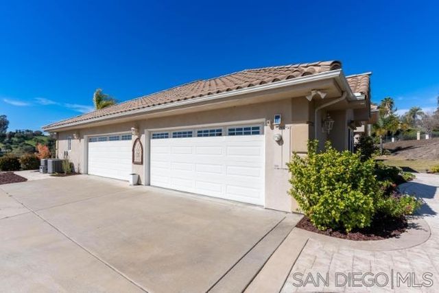 4417 Fallsbrae Road, Fallbrook, CA 92028