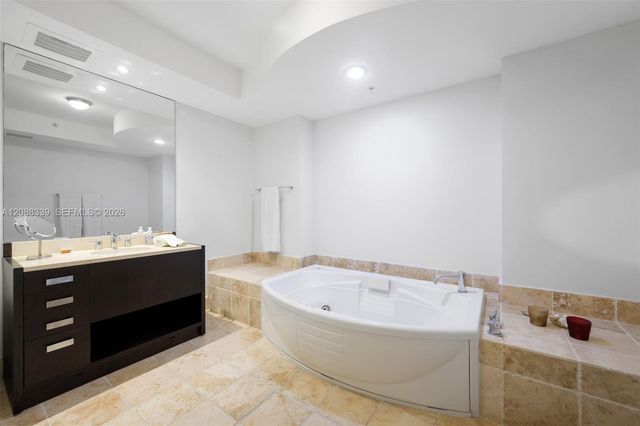 18201 Collins Avenue 1006, Sunny Isles Beach, FL 33160