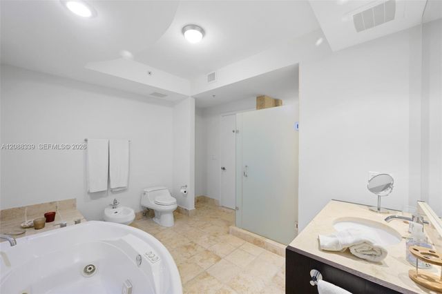18201 Collins Avenue 1006, Sunny Isles Beach, FL 33160