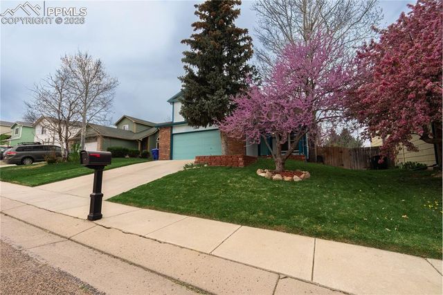 2940 Richmond Drive, Colorado Springs, CO 80922