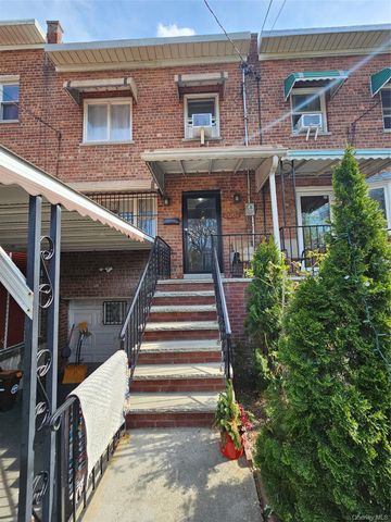 2082 Pitman Avenue, Bronx, NY 10466