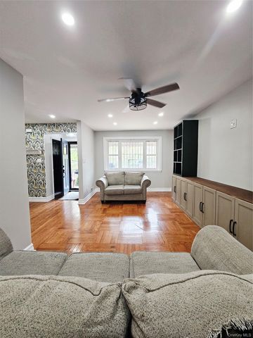 2082 Pitman Avenue, Bronx, NY 10466