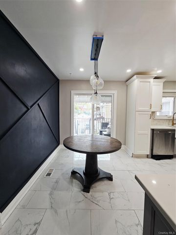 2082 Pitman Avenue, Bronx, NY 10466