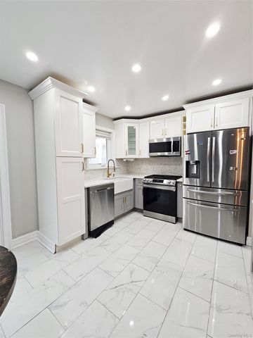 2082 Pitman Avenue, Bronx, NY 10466