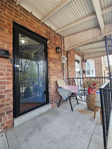 2082 Pitman Avenue, Bronx, NY 10466