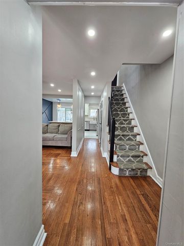 2082 Pitman Avenue, Bronx, NY 10466