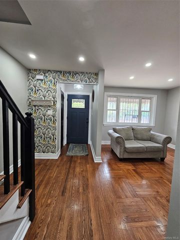 2082 Pitman Avenue, Bronx, NY 10466