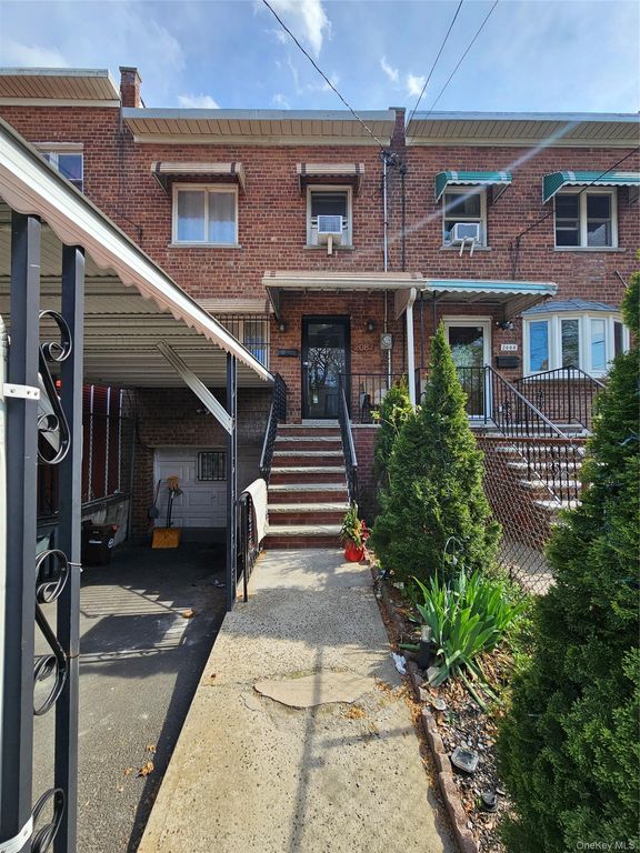 2082 Pitman Avenue, Bronx, NY 10466