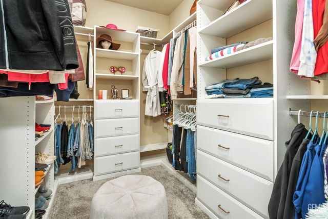 9414 Woodland Ridge Lane, Shafter, CA 93263