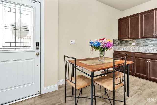 9414 Woodland Ridge Lane, Shafter, CA 93263