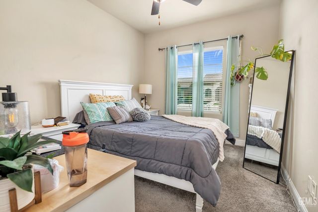 9414 Woodland Ridge Lane, Shafter, CA 93263