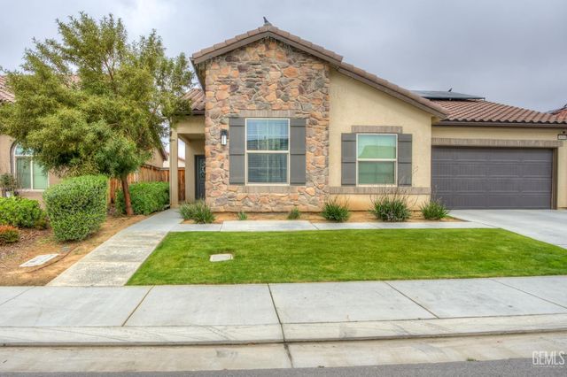 9414 Woodland Ridge Lane, Shafter, CA 93263