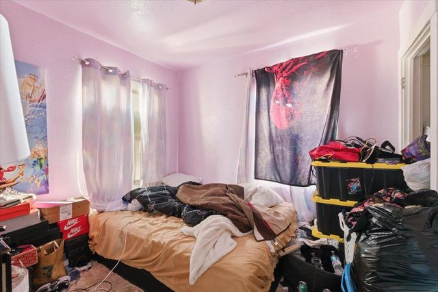 2820 Fruitridge Rd, Sacramento, CA 95820