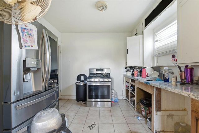 2820 Fruitridge Rd, Sacramento, CA 95820