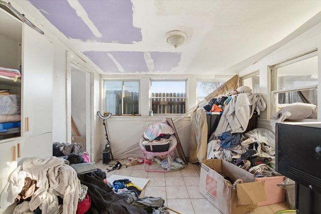 2820 Fruitridge Rd, Sacramento, CA 95820