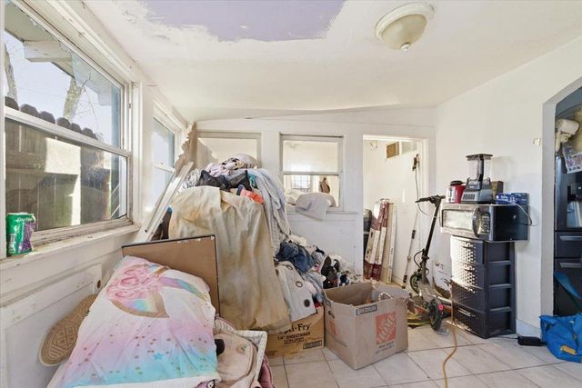 2820 Fruitridge Rd, Sacramento, CA 95820