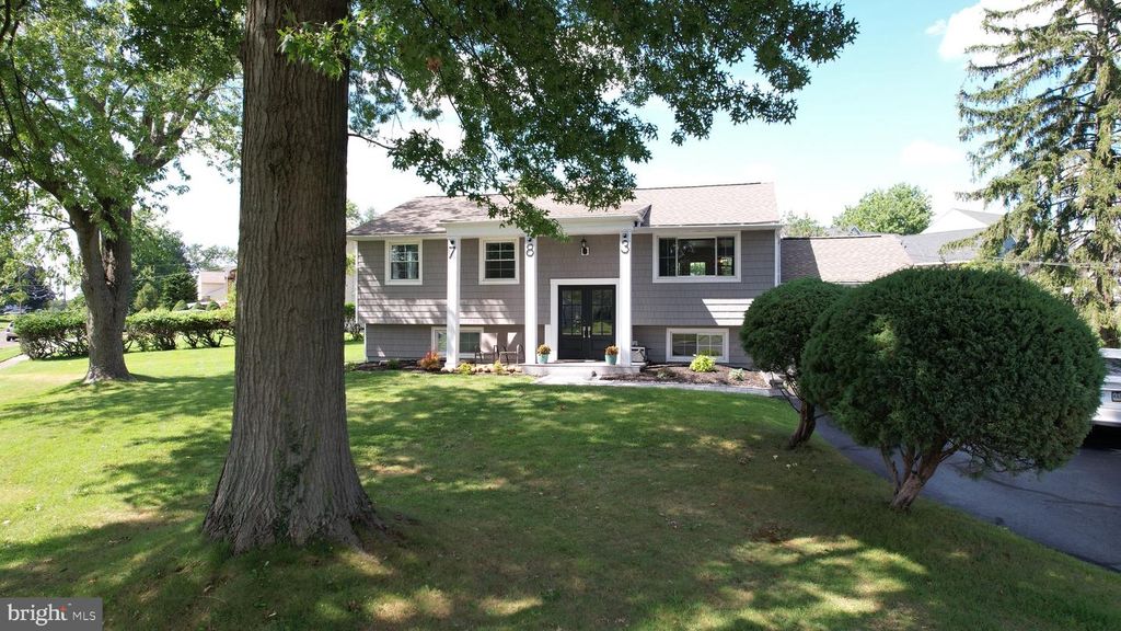 783 HOSTMAN AVE, WARMINSTER, PA 18974 — photo 2