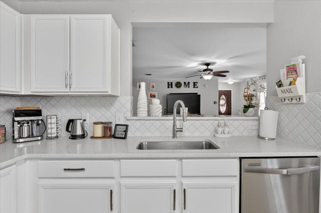 2019 Limestone Drive, Grand Prairie, TX 75052