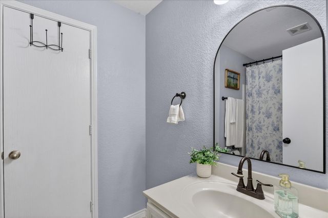 2019 Limestone Drive, Grand Prairie, TX 75052