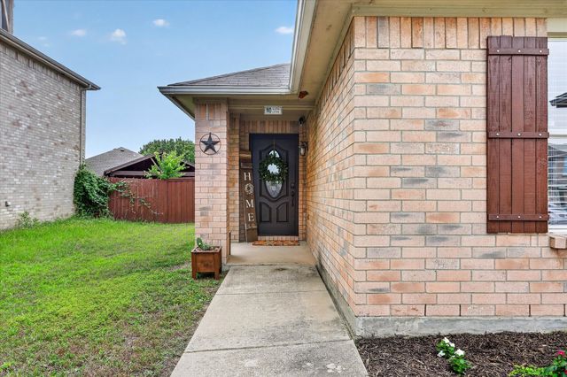 2019 Limestone Drive, Grand Prairie, TX 75052
