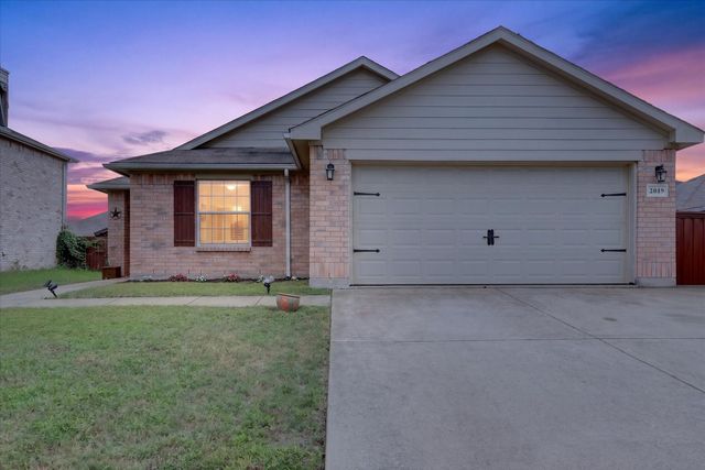 2019 Limestone Drive, Grand Prairie, TX 75052