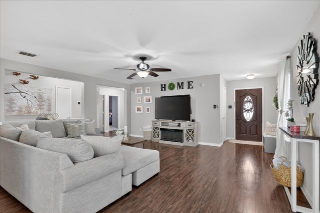 2019 Limestone Drive, Grand Prairie, TX 75052