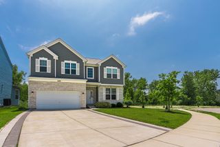 241 Stonington Drive, Bloomingdale, IL 60108