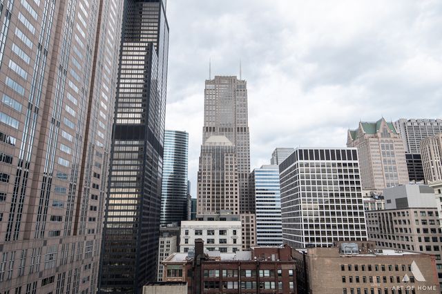 235 W Van Buren Street 2216, Chicago, IL 60607