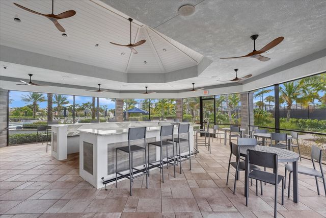 2147 Appleton Circle N, Oakland Park, FL 33309