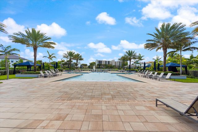 2147 Appleton Circle N, Oakland Park, FL 33309