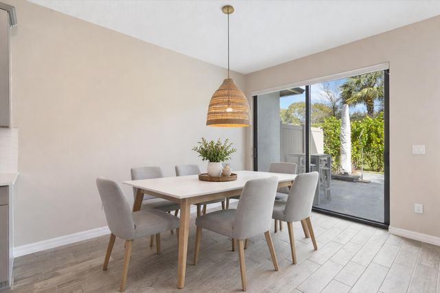 2147 Appleton Circle N, Oakland Park, FL 33309