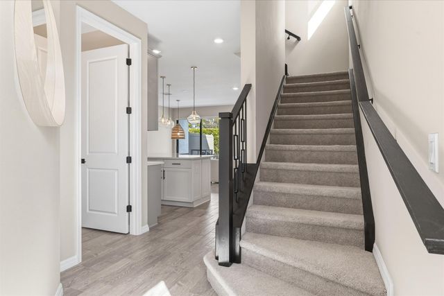 2147 Appleton Circle N, Oakland Park, FL 33309