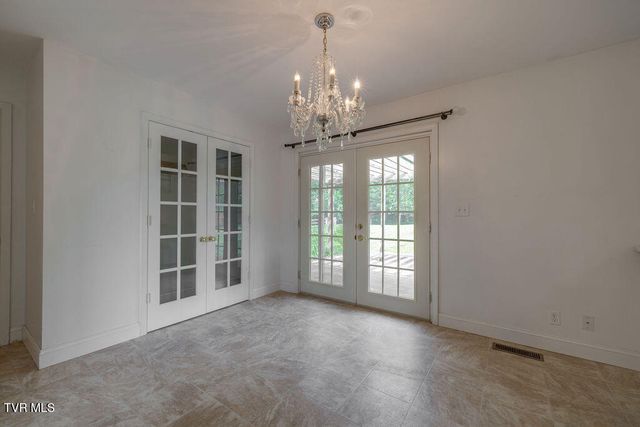 1710 Mcclellan Drive, Johnson City, TN 37604