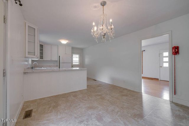 1710 Mcclellan Drive, Johnson City, TN 37604