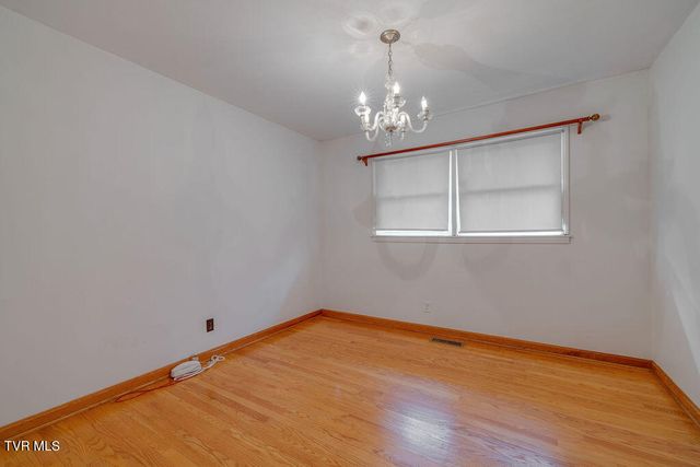 1710 Mcclellan Drive, Johnson City, TN 37604