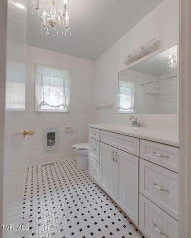 1710 Mcclellan Drive, Johnson City, TN 37604