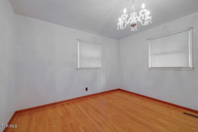 1710 Mcclellan Drive, Johnson City, TN 37604