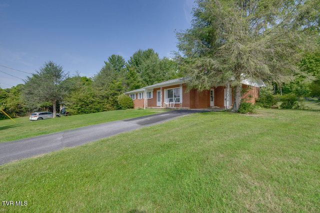 1710 Mcclellan Drive, Johnson City, TN 37604